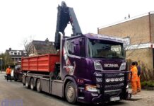 Scania R650 V8 8×2 — Fahrgestell mit Ladekran, Nutzlast 19t